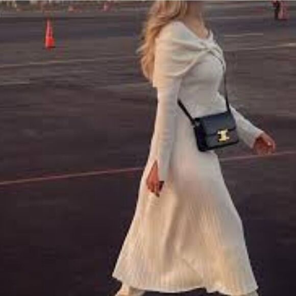 New knit dress, size XS - Picture 8 of 9